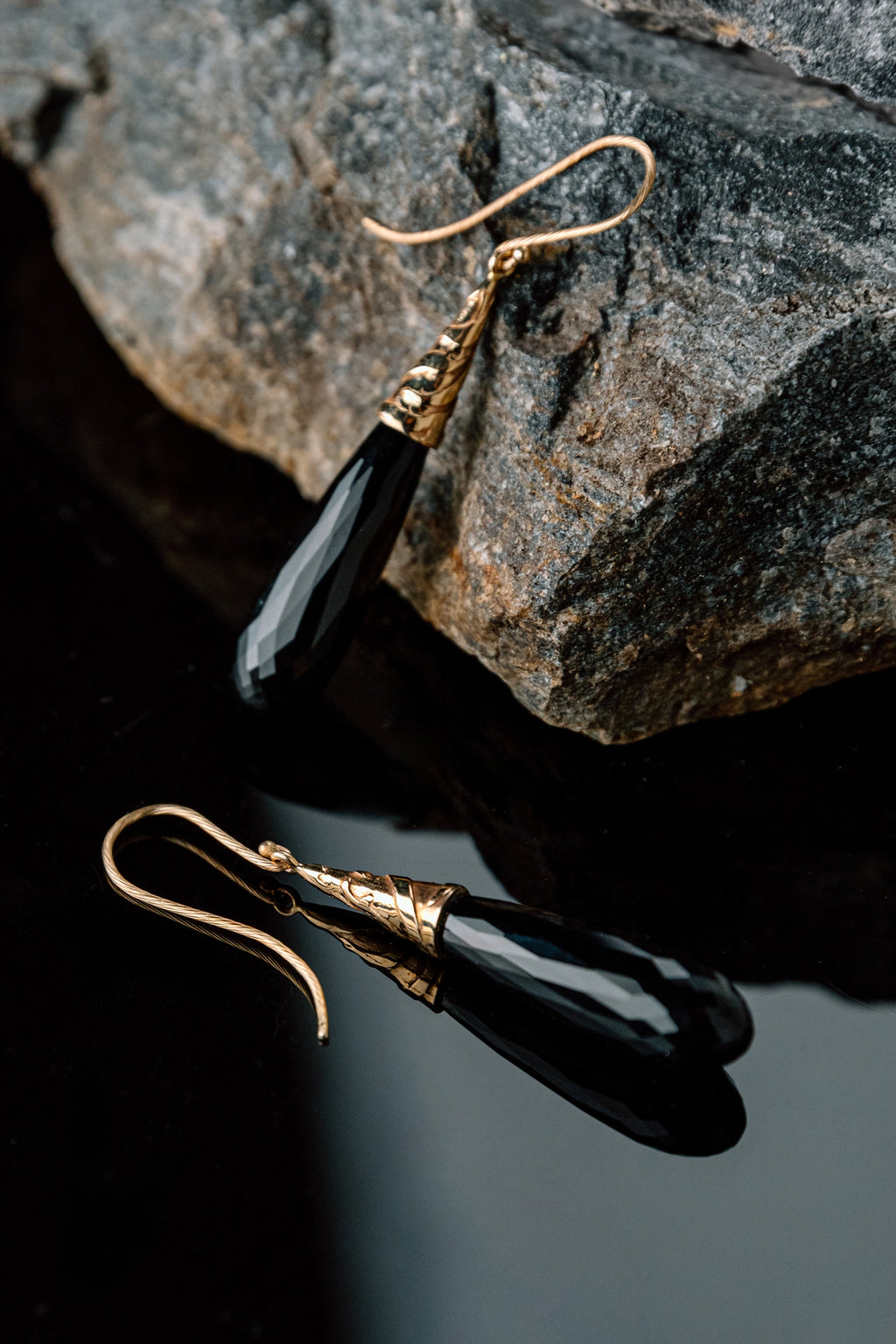 Carved Onyx & 14K Yellow Gold earrings