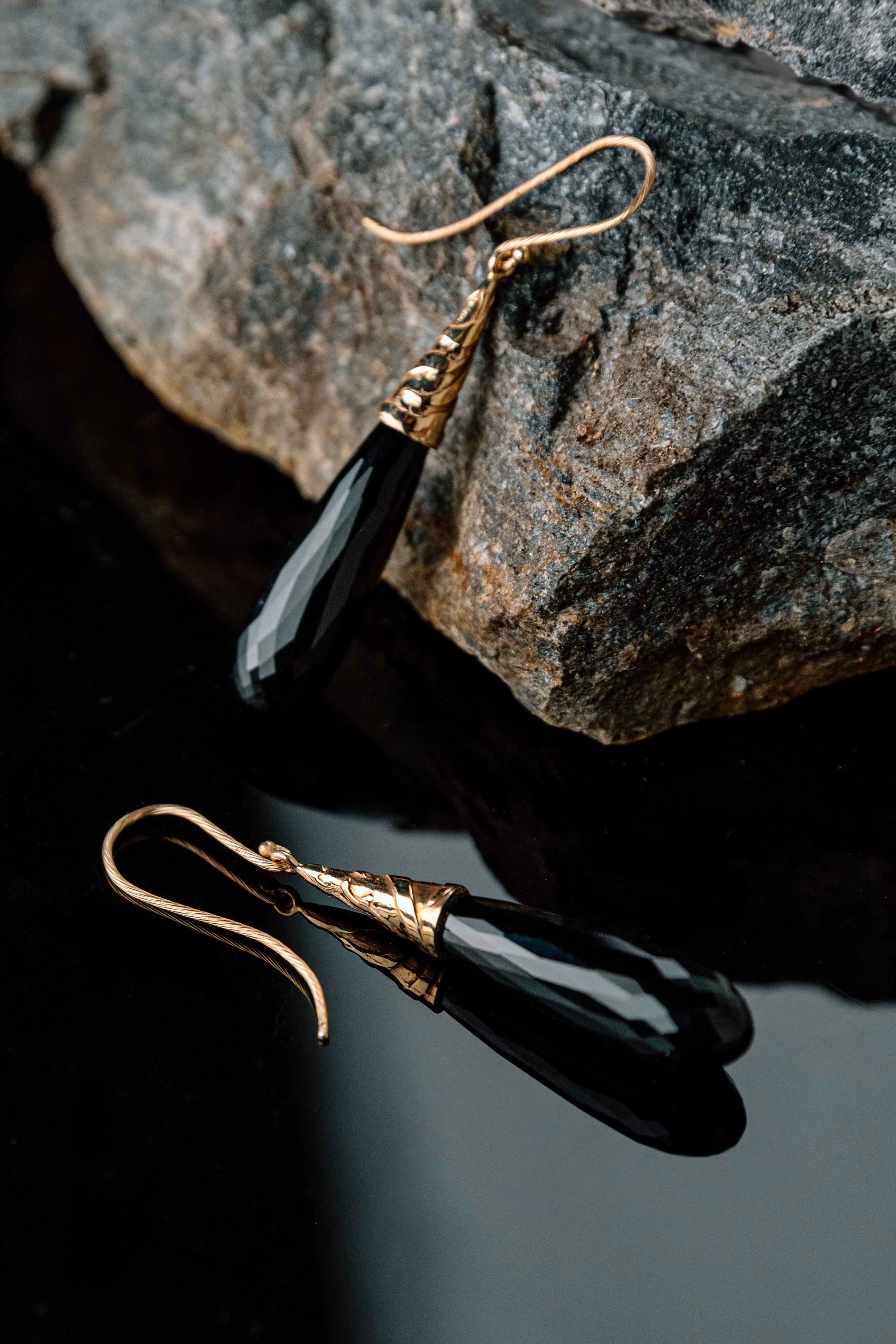 Carved Onyx & 14K Yellow Gold earrings